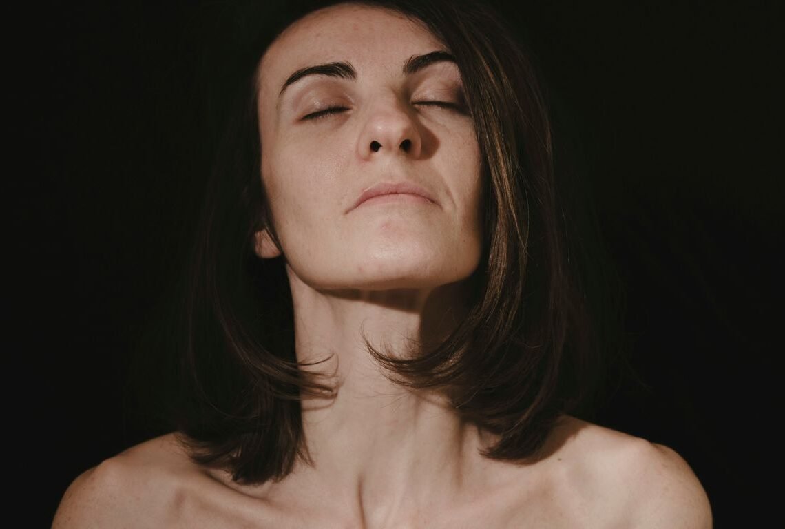 Common Neck Pain Causes in Marietta and When to Seek Help