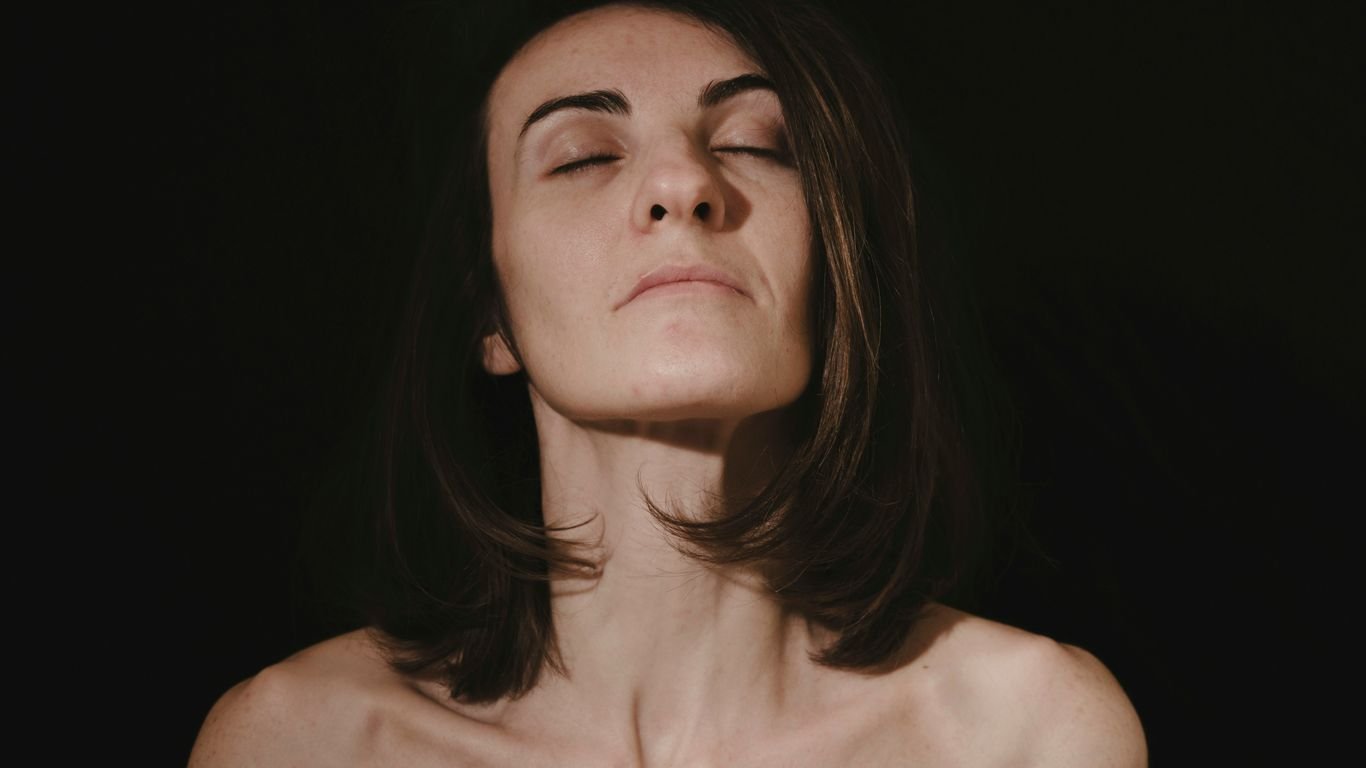 Common Neck Pain Causes in Marietta and When to Seek Help